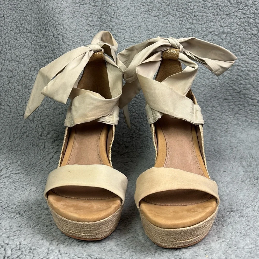 UGG Jules Espadrille Wedge Sandal Size 9.5 Leather Heel Cap Feminine Cream Bow - Picture 2 of 10